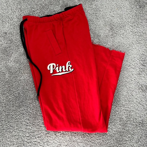 Victoria’s Secret PINK Red Sweatsuit - Picture 4 of 4
